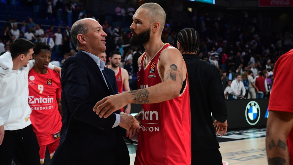 Παναγιώτης και Γιώργος Αγγελόπουλος στα αποδυτήρια μετά την πρόκριση του Ολυμπιακού στο Final Four: «Ήρθε η στιγμή να πάμε να το πάρουμε»