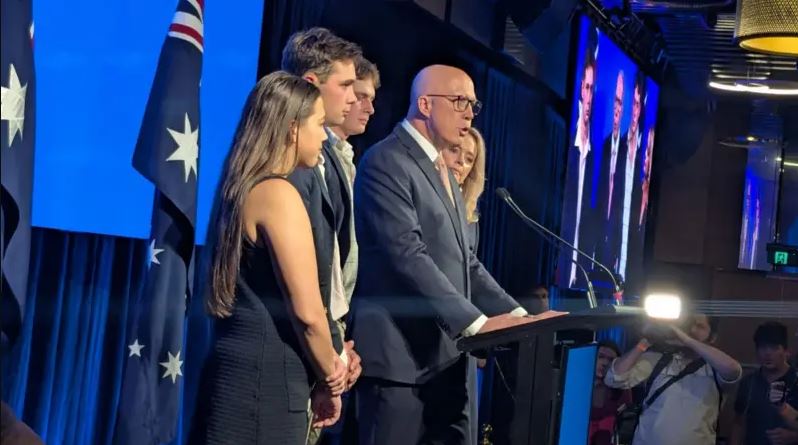 Εκλογές στην Αυστραλία: Νικήτρια η κεντροαριστερή κυβέρνηση – Ο ηγέτης της αντιπολίτευσης Ντάτον χάνει την έδρα του