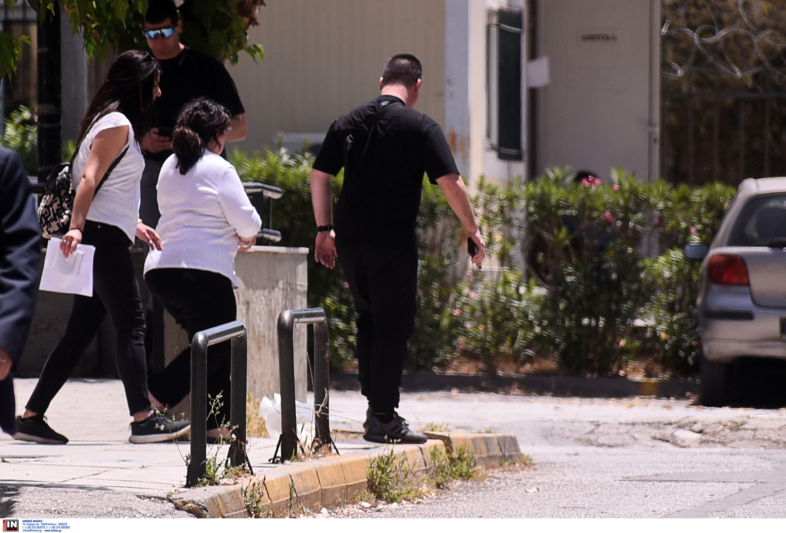 δημοσιογράφος, ψεύτικα ταξίδια