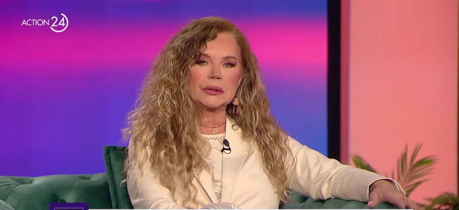 Ελένη Δήμου: «Ήθελα να γίνω τραγουδίστρια και η μαμά μου ήταν σύμμαχός μου»