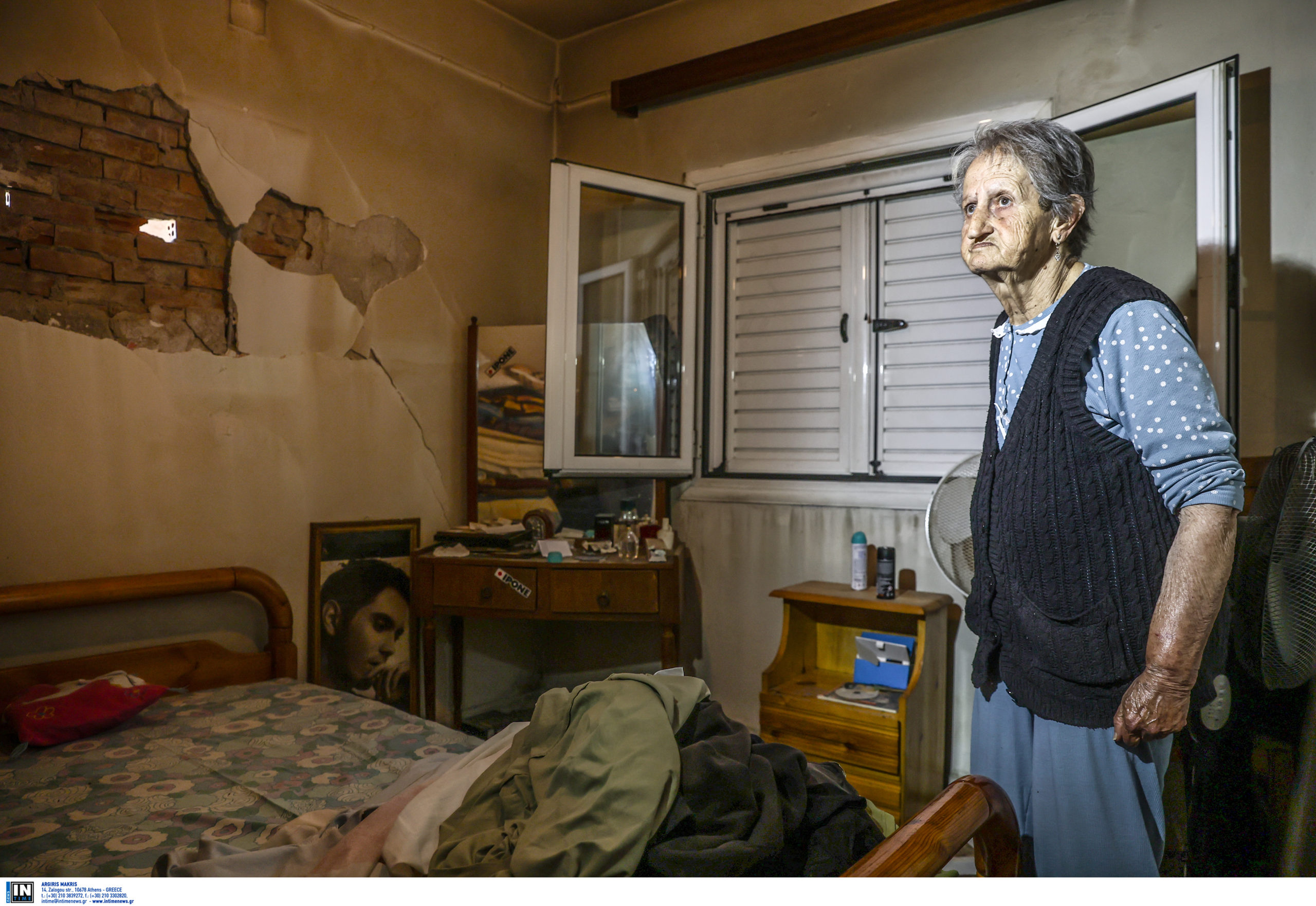 Σεισμοί στην Εύβοια: Ρωγμές σε σπίτια, σχολεία και καταστήματα – «Υπάρχει ένα μεγάλο ενεργό ρήγμα στην περιοχή» λέει ο Παπαζάχος