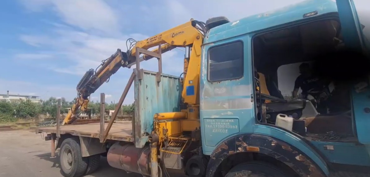 Μεσσήνη: Άγνωστοι έκλεψαν φορτηγό με σίδερα