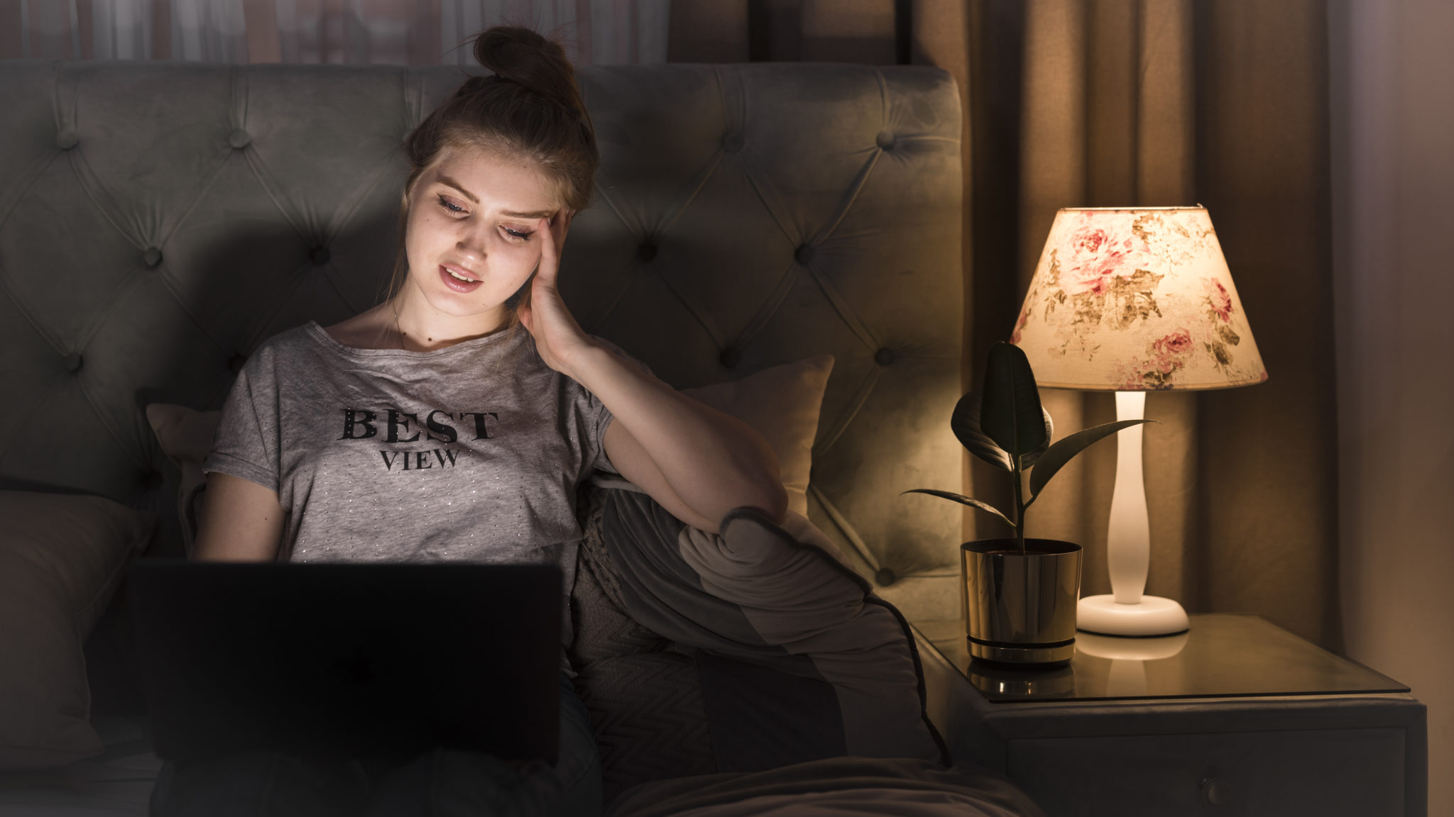 Ύπνος: Οι άνθρωποι που αφήνουν τα φώτα αναμμένα τη νύχτα, συνήθως διαθέτουν 5 χαρακτηριστικά