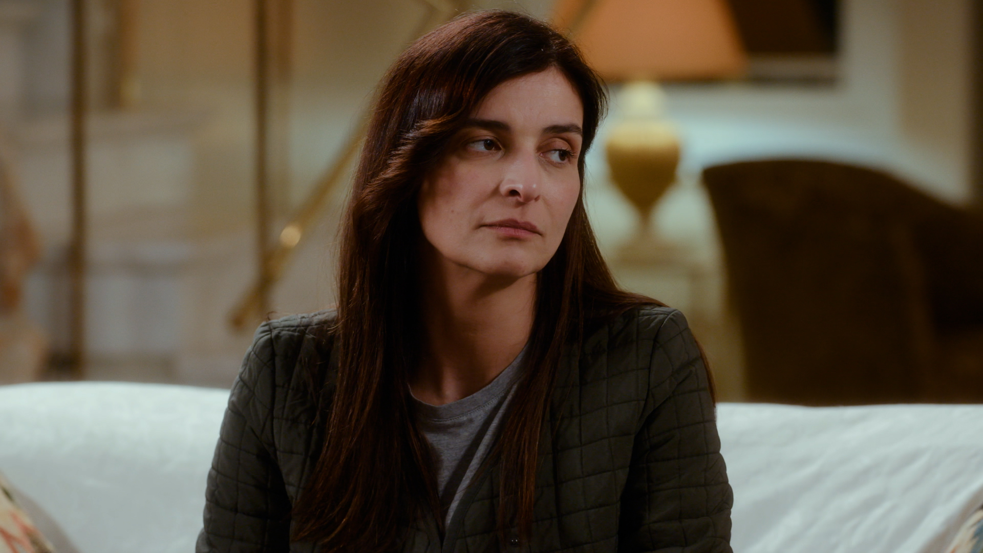 Η Γη της Ελιάς: Ο Στάθης αρχίζει να πολιορκεί την Ερωφίλη φανερά