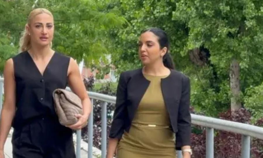 Ιωάννα Τούνη: «Αισθάνομαι εξουθενωμένη, μοναδική επιθυμία μου να αποδοθεί δικαιοσύνη» – Νέα αναβολή στην εκδίκαση της υπόθεσης revenge porn