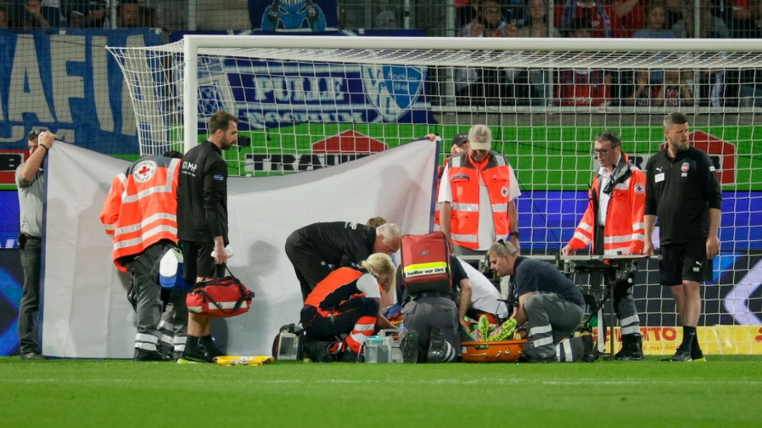 Γερμανία: Πάγωσαν στο Χαϊντεινχαϊμ-Μπόχουμ με τον τραυματισμό του Μίλερ – Του γύρισε η γλώσσα, αποχώρησε με φορείο – ΒΙΝΤΕΟ