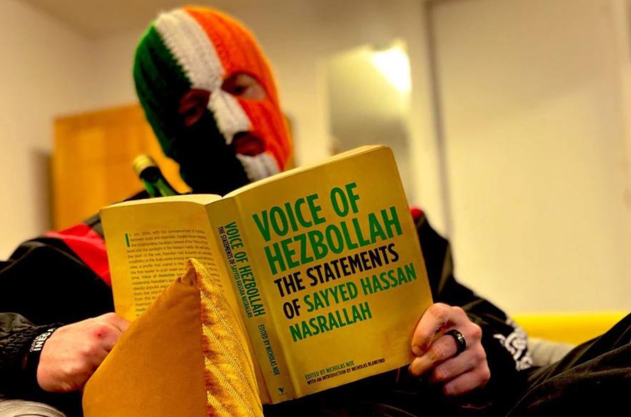 ΙΡΛΑΝΔΙΑ ΧΕΖΜΠΟΛΑΧ KNEECAP