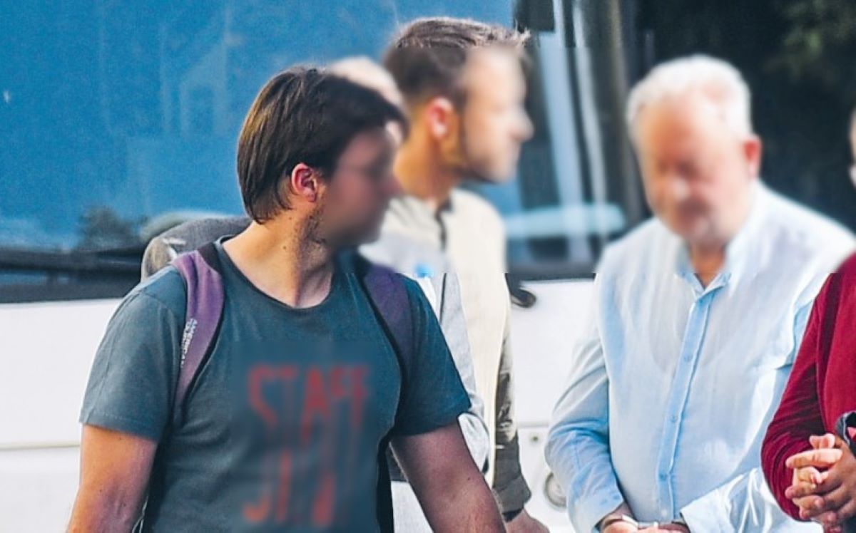 Κύκλωμα στο Κτηματολόγιο: Η Ουκρανή αρχηγός και οι χρυσές μίζες σε ολόκληρη την Αττική