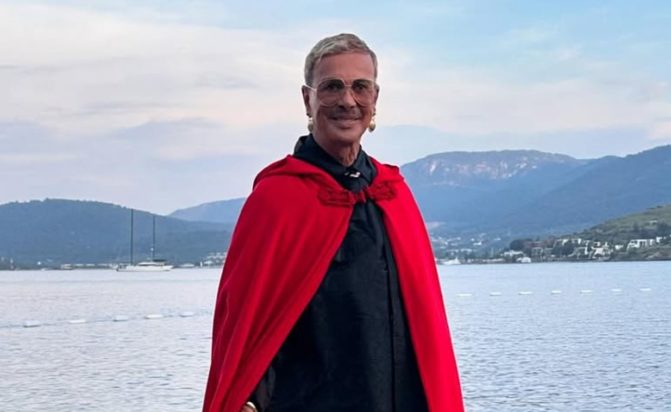 Λάκης Γαβαλάς