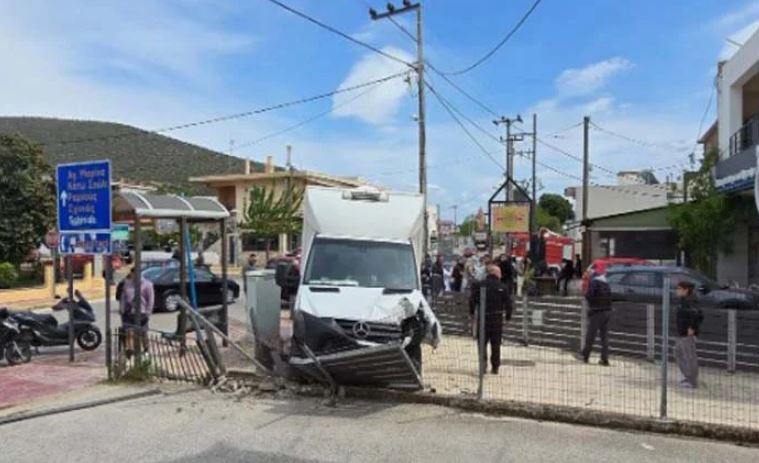 Μαραθώνας: Βίντεο ντοκουμέντο από την από την παράσυρση 16χρονου μαθητή – «Η νταλίκα έπεσε πάνω του»