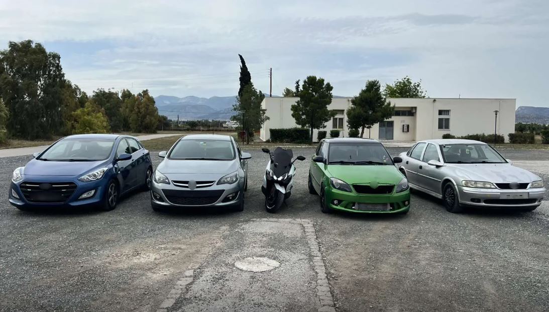 Μέγαρα: Εξαρθρώθηκαν δύο κυκλώματα διακίνησης κοκαΐνης και κάνναβης – Η φυτεία σε αποθήκη και το… delivery