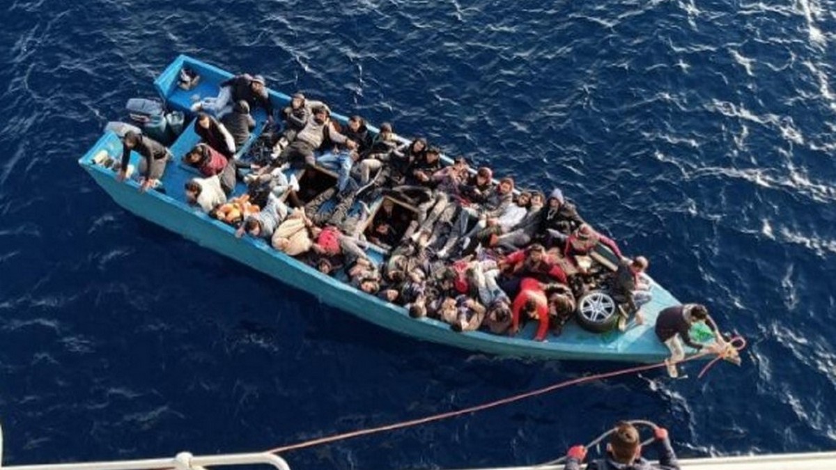 Γαύδος: Εντοπίστηκε σκάφος με μετανάστες – Το τρίτο μέσα σε μία ημέρα