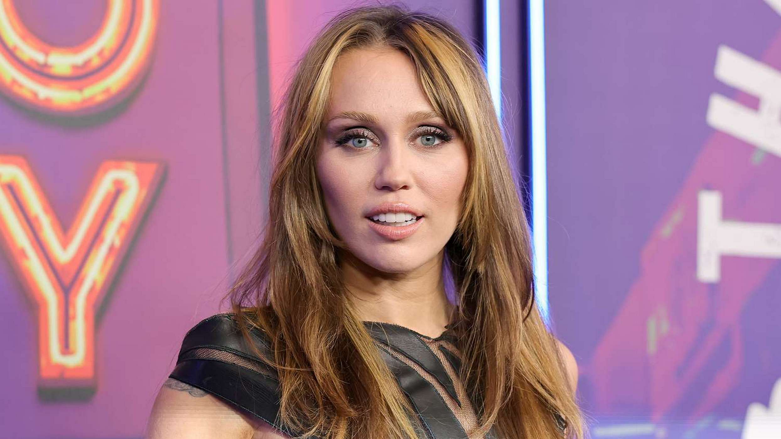 Μάιλι Σάιρους: Μιλά ανοιχτά για το πρόβλημα της υγείας της και την απεξάρτησή της από αλκοόλ και μαριχουάνα