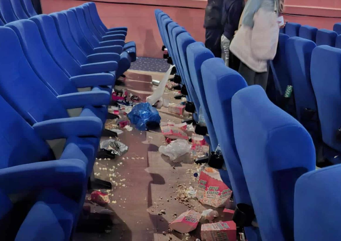 Σύρος: Χαμός σε κινηματογράφο λόγω… Minecraft  – Πετούσαν αναψυκτικά, ποπ κορν και  χαρτιά τουαλέτας μέσα στην αίθουσα