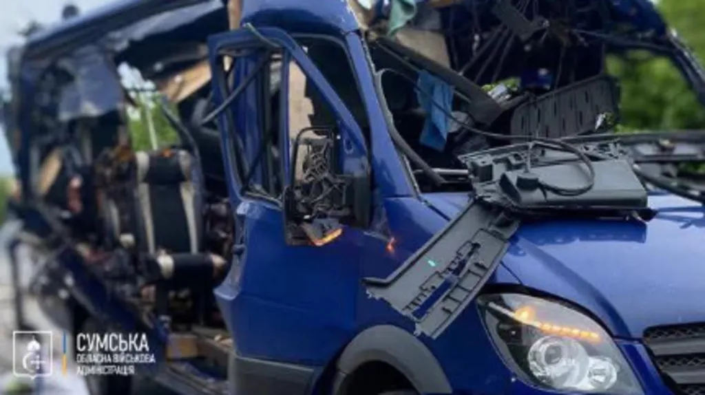 Ουκρανία: Ρωσική επίθεση σε λεωφορείο στο Σούμι – Τουλάχιστον 9 νεκροί