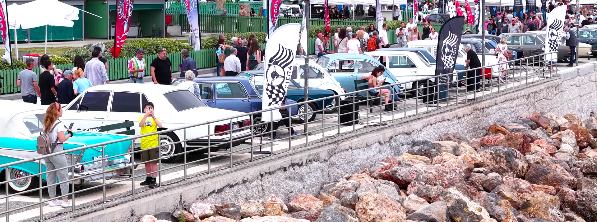 Alimos Classic Car Sunday VI: Με ήλιο και βροχή, παντρεύονται τα… κλασικά αυτοκίνητα