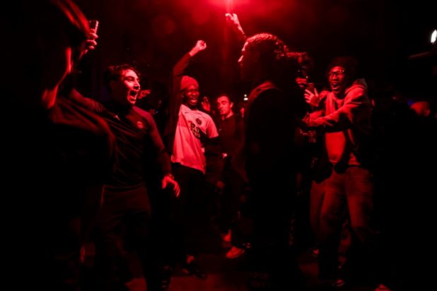 Παρίσι πανηγυρισμοί φίλαθλοι