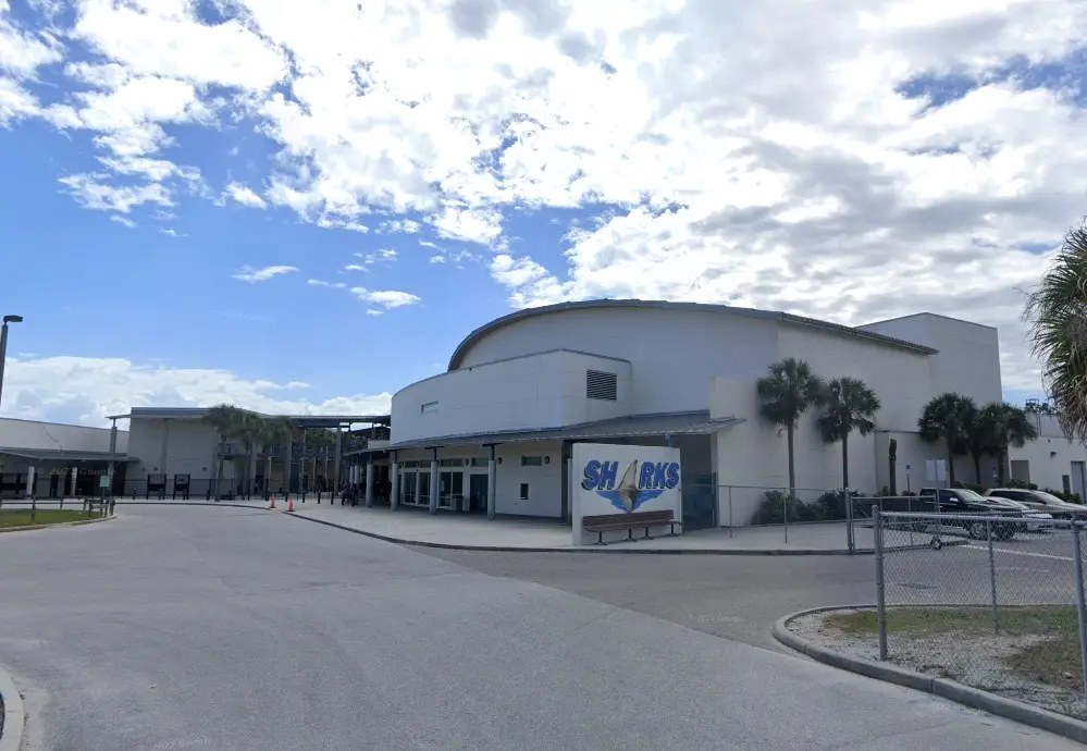 ΗΠΑ: Δασκάλα στη Φλόριντα συνελήφθη για σχέση με μαθητή της – Τον παρενοχλούσε μέσα στην τάξη