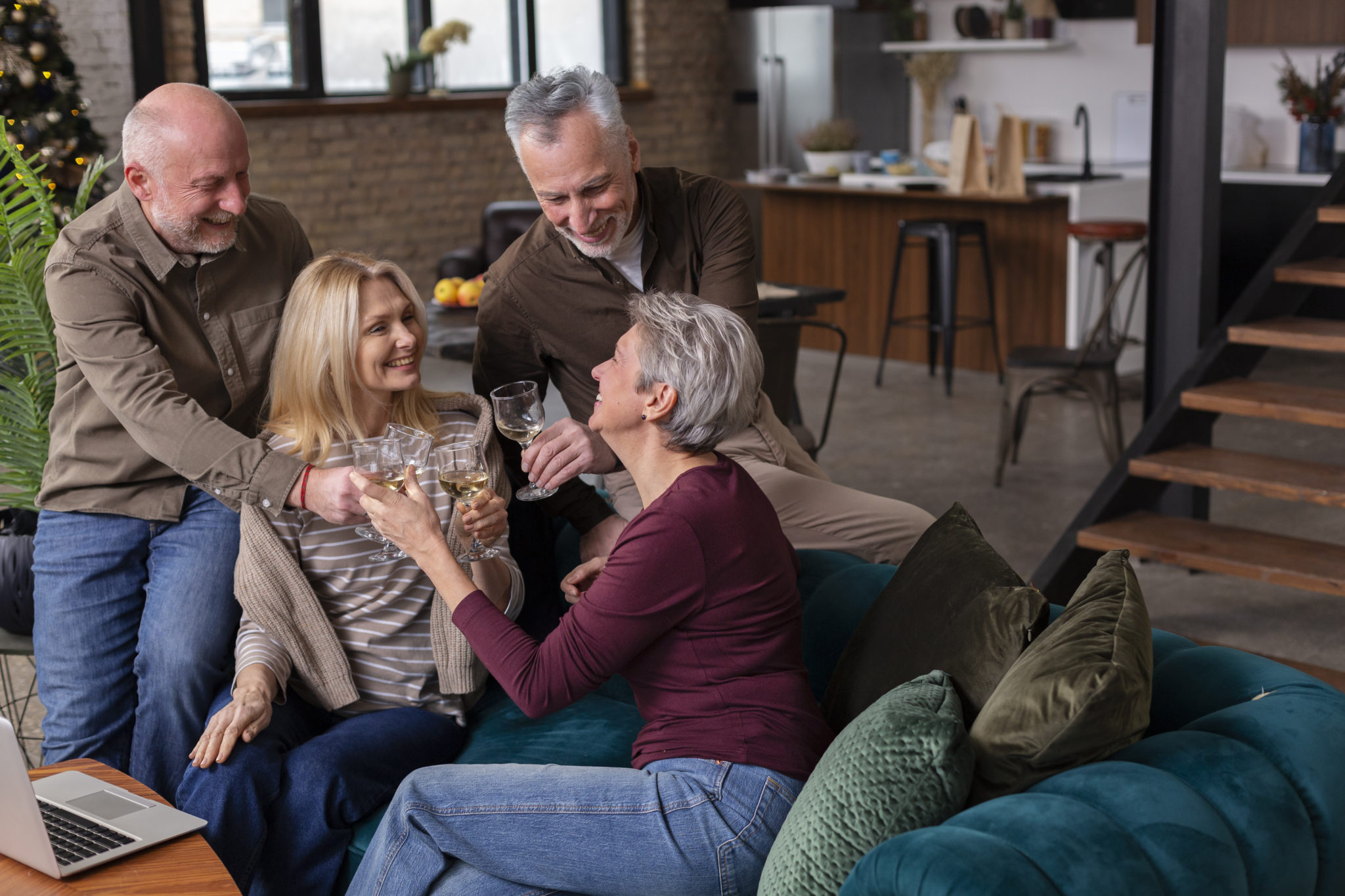 Τα 8 χαρακτηριστικά των ανδρών που προτιμούν να περνούν χρόνο με την οικογένειά τους, παρά να βγαίνουν έξω με φίλους