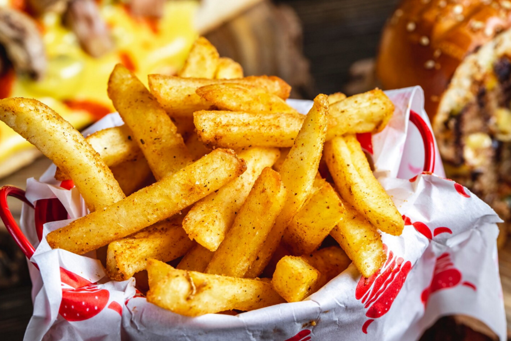 Συνταγή για να φτιάξετε τις πιο νόστιμες τηγανητές πατάτες στο σπίτι με 5 υλικά - «Θα μοιάζουν με εστιατορίου»