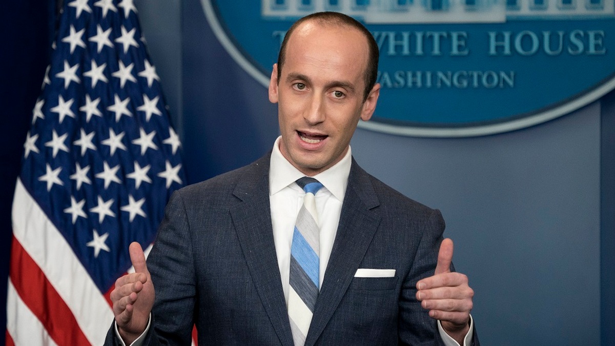 Ντόναλντ Τραμπ: Εξετάζει το ενδεχόμενο να ονομάσει τον έμπιστό του Στίβεν Μίλερ νέο Σύμβουλο Εθνικής Ασφαλείας