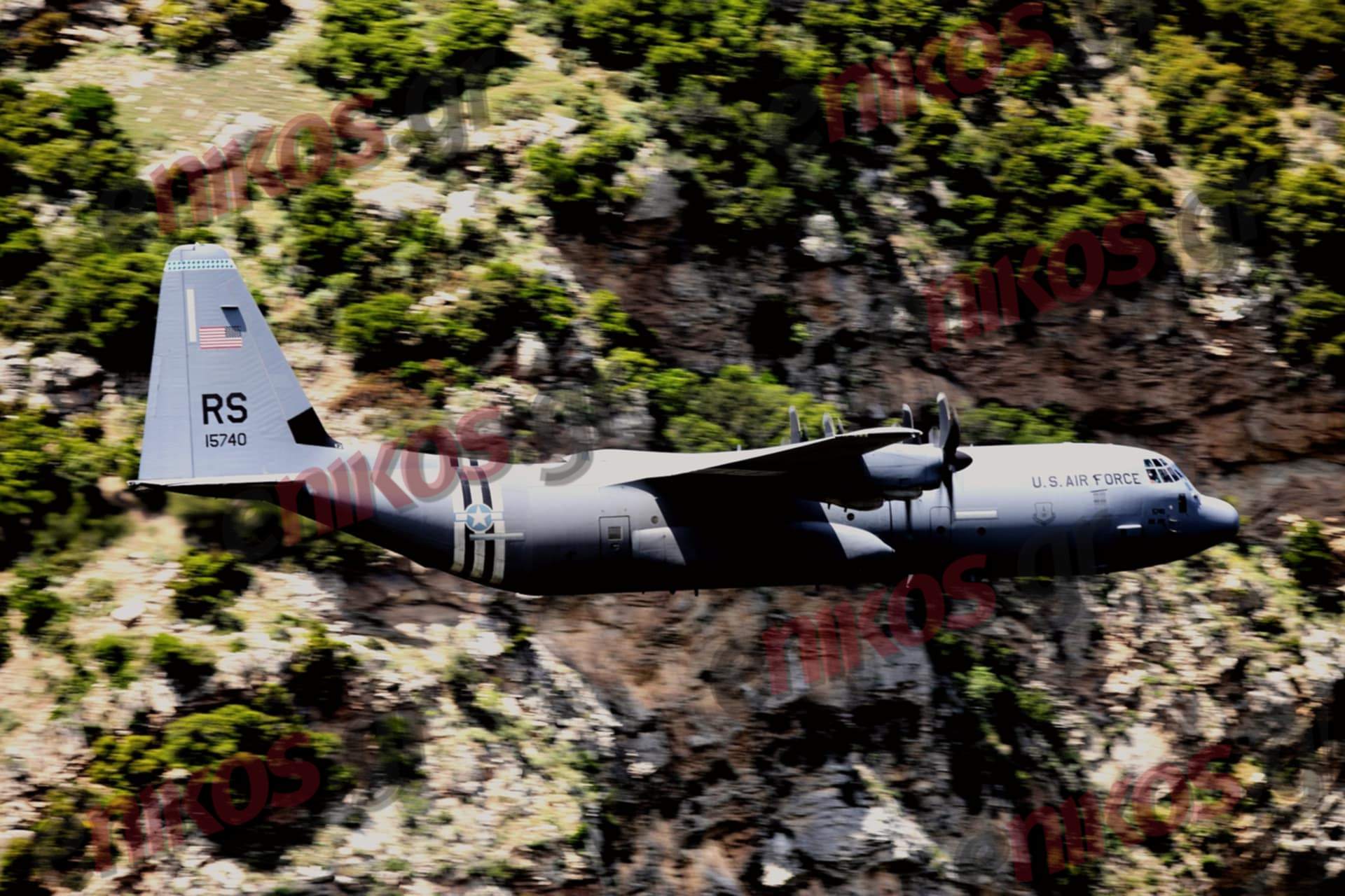 Stolen Cerberus: Ελληνικά και αμερικανικά C-130 σε βαθιές βουτιές στον Βουραϊκό – Αποκλειστικές εικόνες