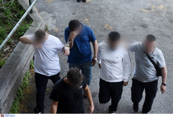 Θεσσαλονίκη: Στο αυτόφωρο για μικροποσότητες ναρκωτικών οι πέντε Τούρκοι συλληφθέντες – Δεν προέκυψε εμπλοκή τους στο επεισόδιο με τους πυροβολισμούς