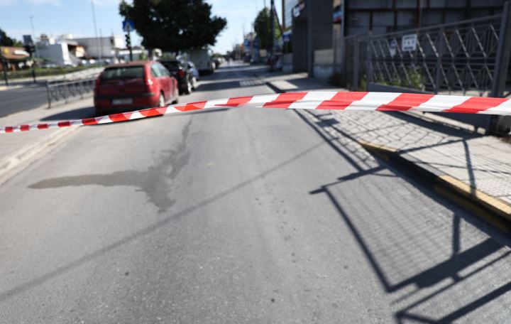 Λάρισα: Αναστάτωση έπειτα από τηλεφώνημα για τοποθέτηση βόμβας σε τράπεζες – ΦΩΤΟ