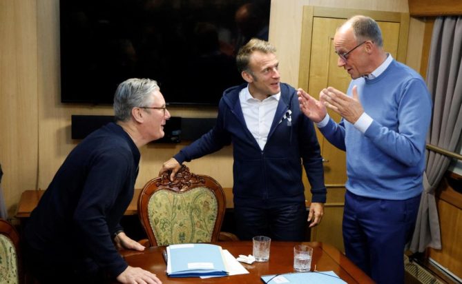 Εμανουέλ Μακρόν Κιρ Στέρμερ Φρίντριχ Μερτς