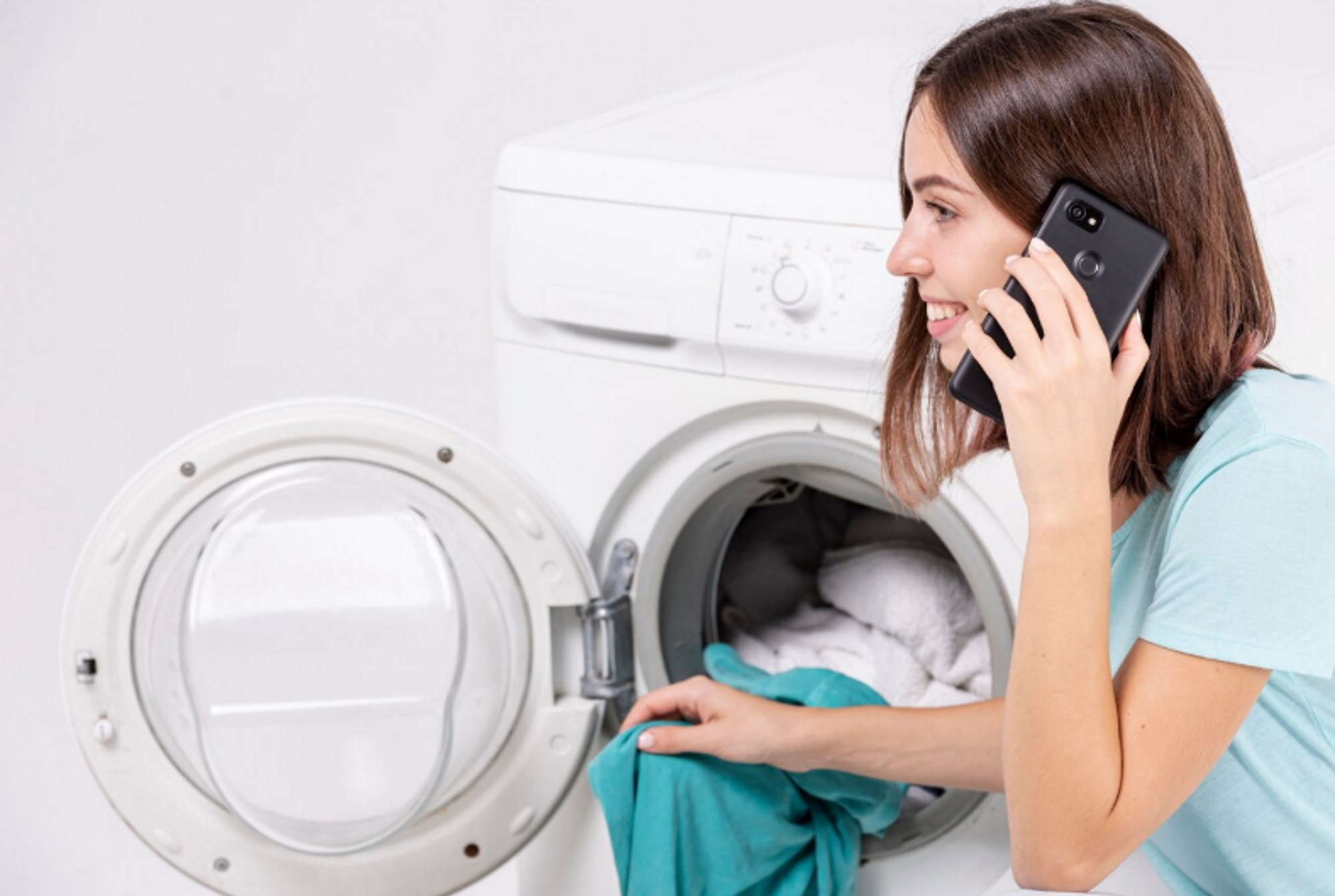 Πλυντήριο: Τα ρούχα θα σταματήσουν να μυρίζουν μούχλα εάν προσθέσετε 1 συστατικό - «Λειτουργεί ως φυσικό απολυμαντικό»