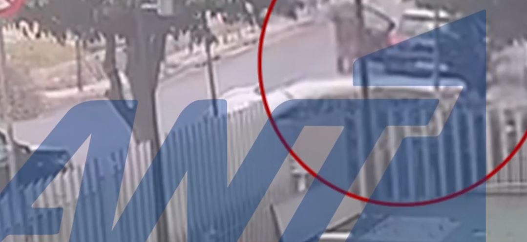Χαλάνδρι: Η στιγμή που ο 49χρονος σταματάει το αυτοκίνητο του, ανοίγει την πόρτα και καταρρέει – Το βίντεο και οι νέες μαρτυρίες για την παράσυρση των τριών γυναικών