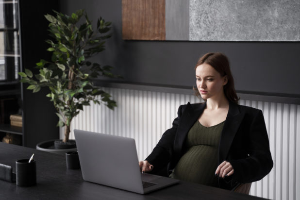 Δικηγορία, γονειϊκότητα και μητρότητα, διαδρομές παράλληλες;