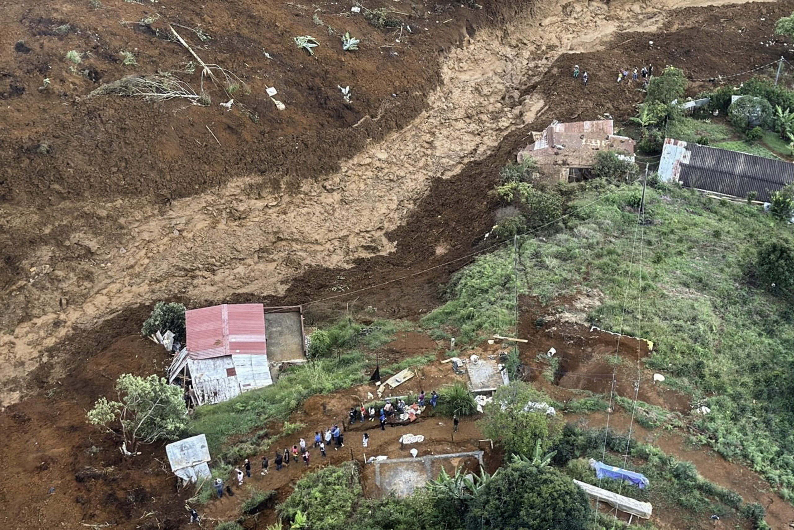 Τραγωδία στην Κολομβία: Τουλάχιστον 10 νεκροί από κατολίσθηση – Αγνοούνται 15 άτομα