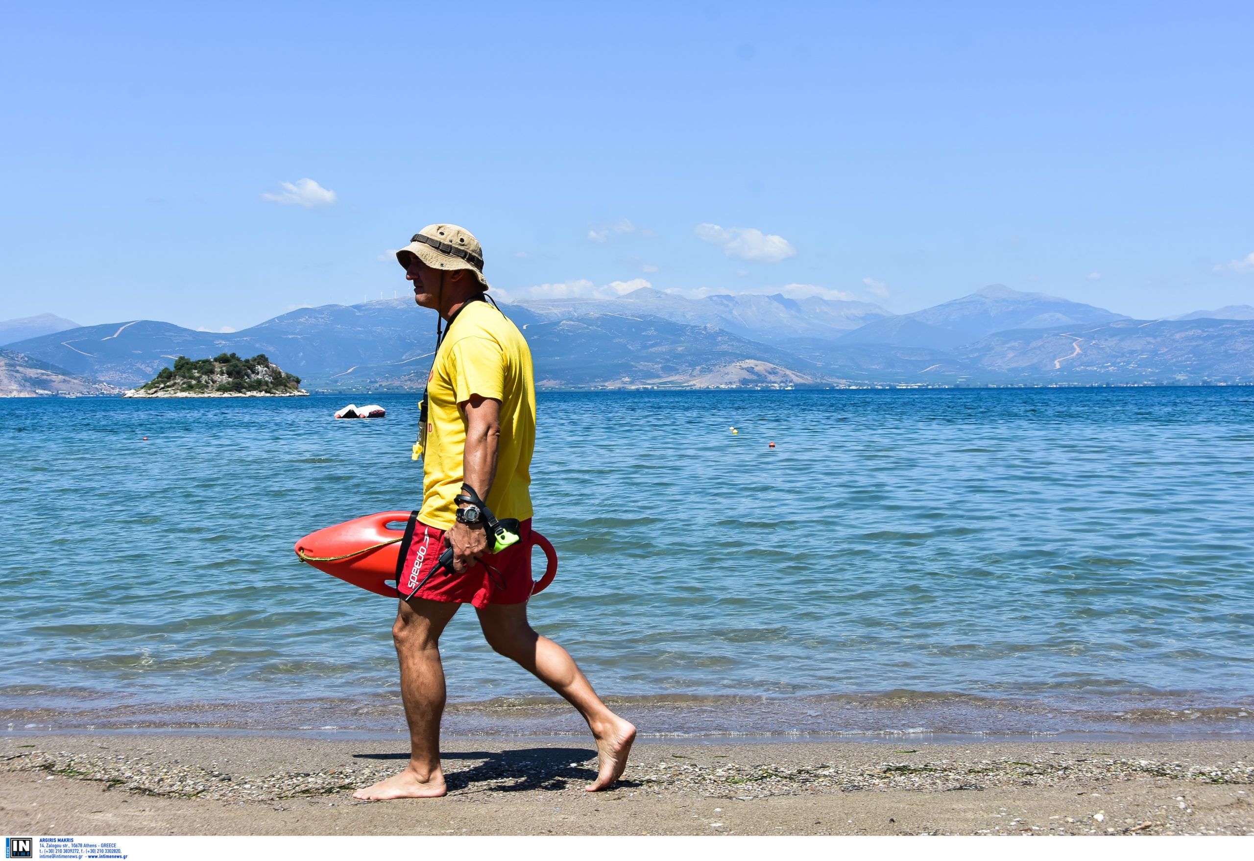 Αναστάτωση στην Πάτρα: Ναυαγοσώστης έσωσε 5χρονο που κινδύνευσε να πνιγεί στην Πλαζ