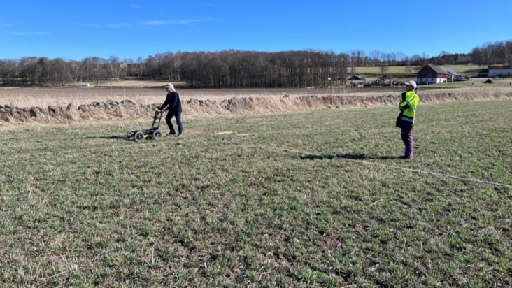 Οι αρχαιολόγοι, αποκάλυψαν τείχη πάχους σχεδόν 1.98 μέτρων, καθώς και άλλες πτυχές του κτιρίου. Φωτογραφία: Arkeologerna