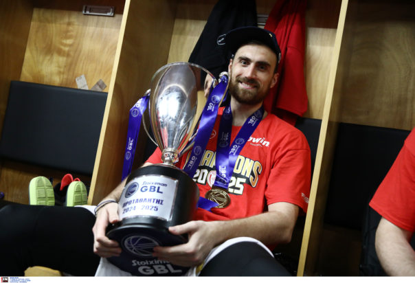 Νίκολα Μιλουτίνοφ