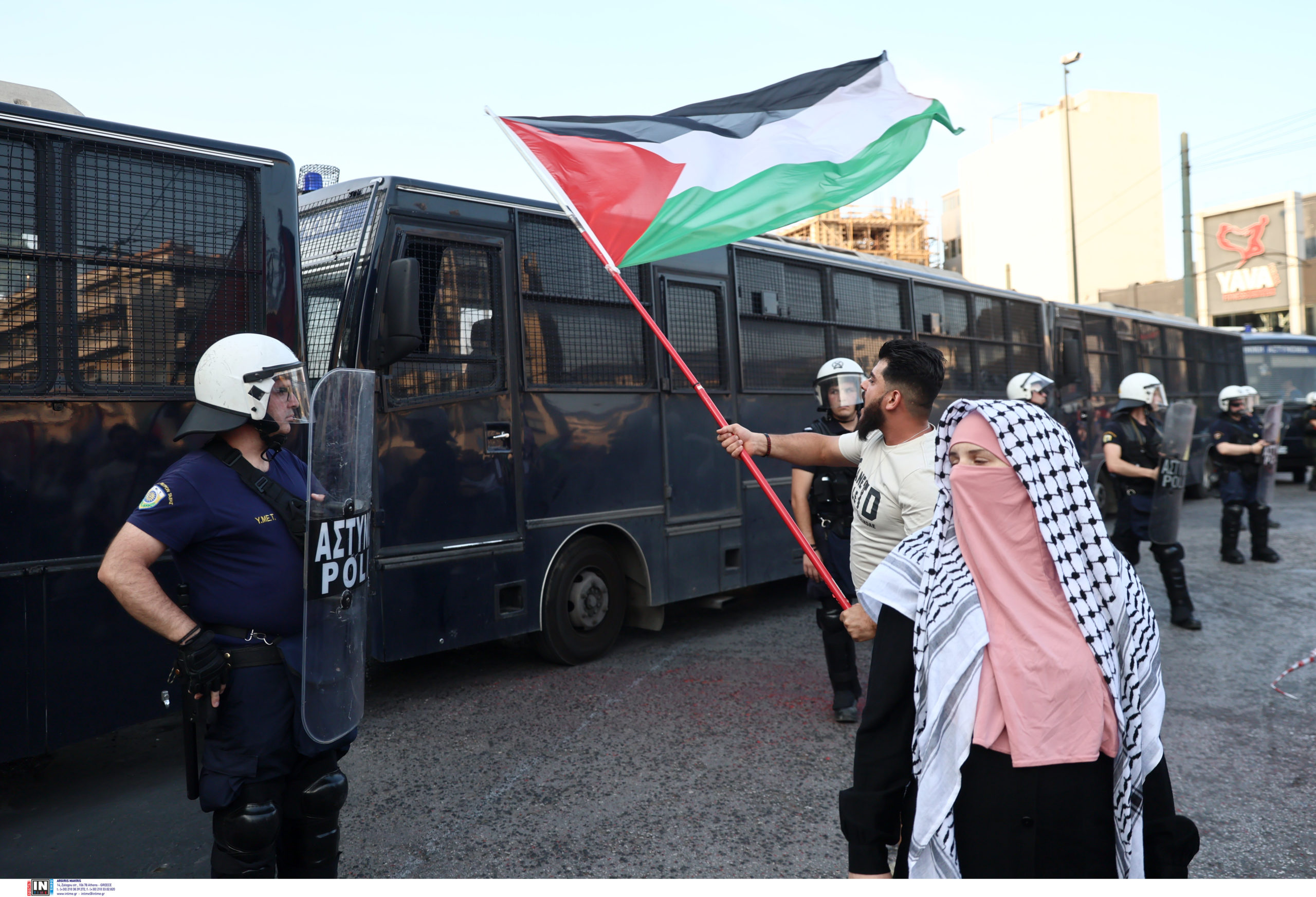 Αθήνα: Πορεία διαμαρτυρίας στην πρεσβεία του Ισραήλ – Δείτε φωτογραφίες