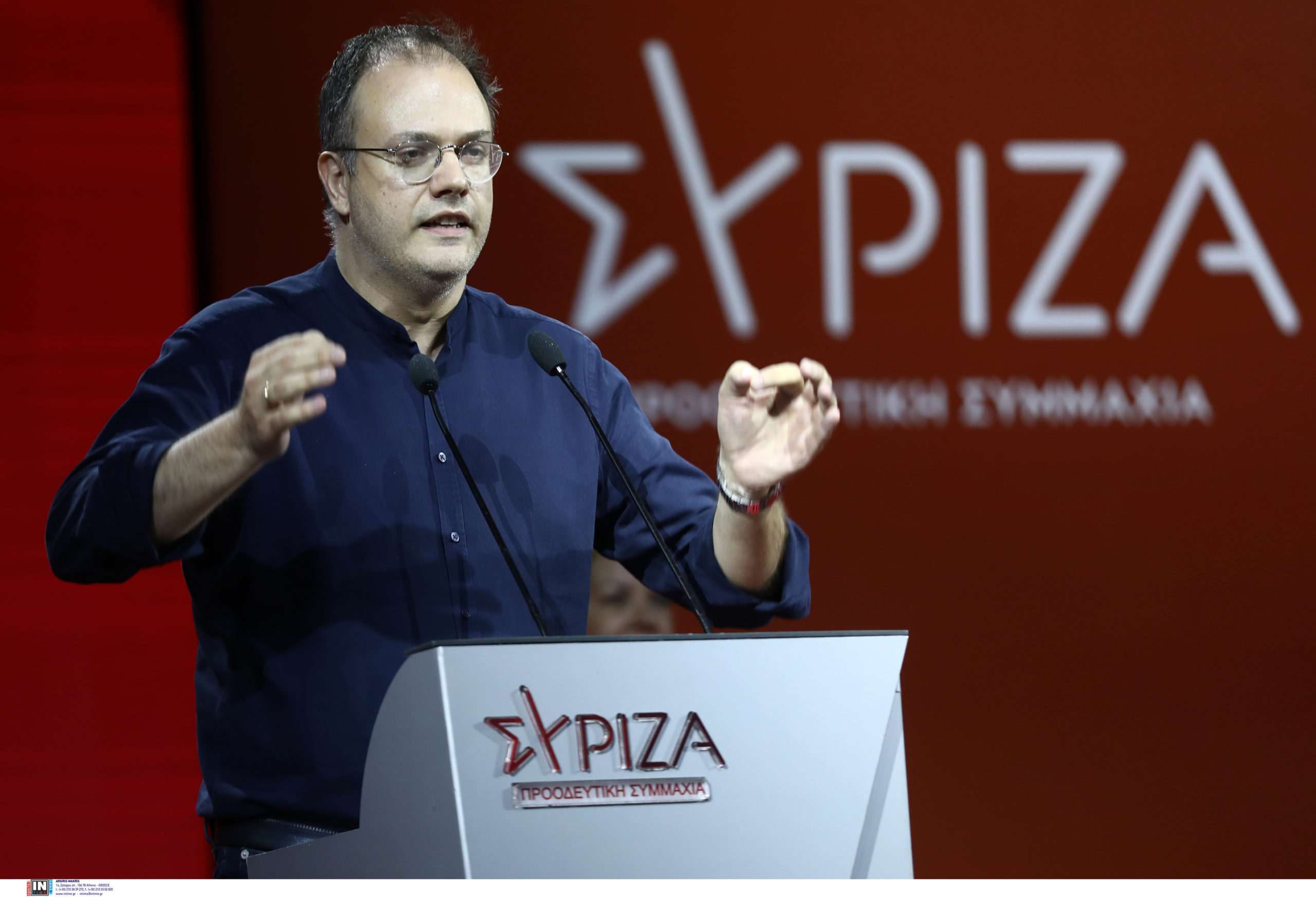 Θανάσης Θεοχαρόπουλος