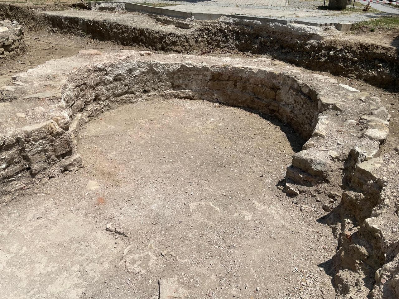 Λήψη της κεντρικής αψίδας της δομής που θεωρείται πως είναι εκκλησία. 7 Ιουνίου. Φωτογραφία: Koray Erdogan/Türkiye Today