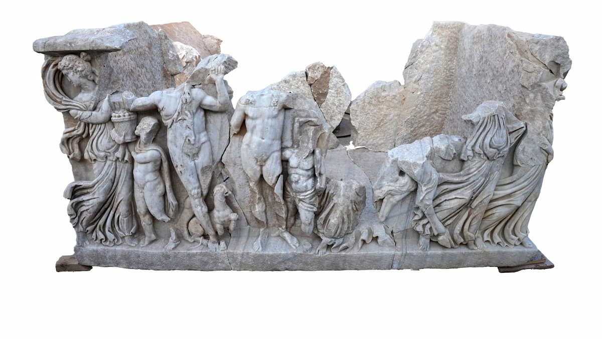 Ανασύνθεση τμήματος της ζωοφόρου. Φωτογραφία: Ισραηλινή Αρχή Αρχαιοτήτων