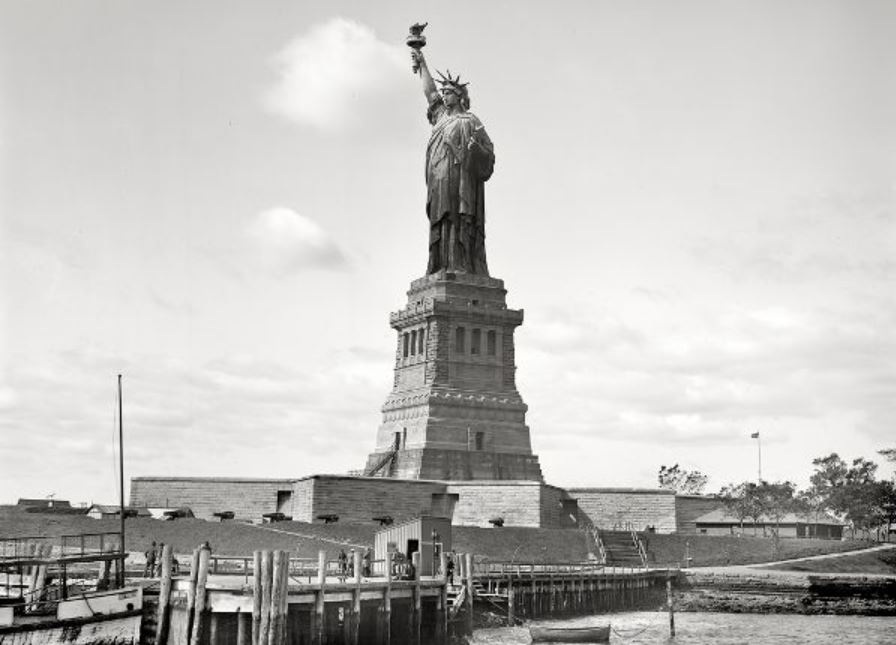 ΑΓΑΛΜΑ ΕΛΕΥΘΕΡΙΑΣ