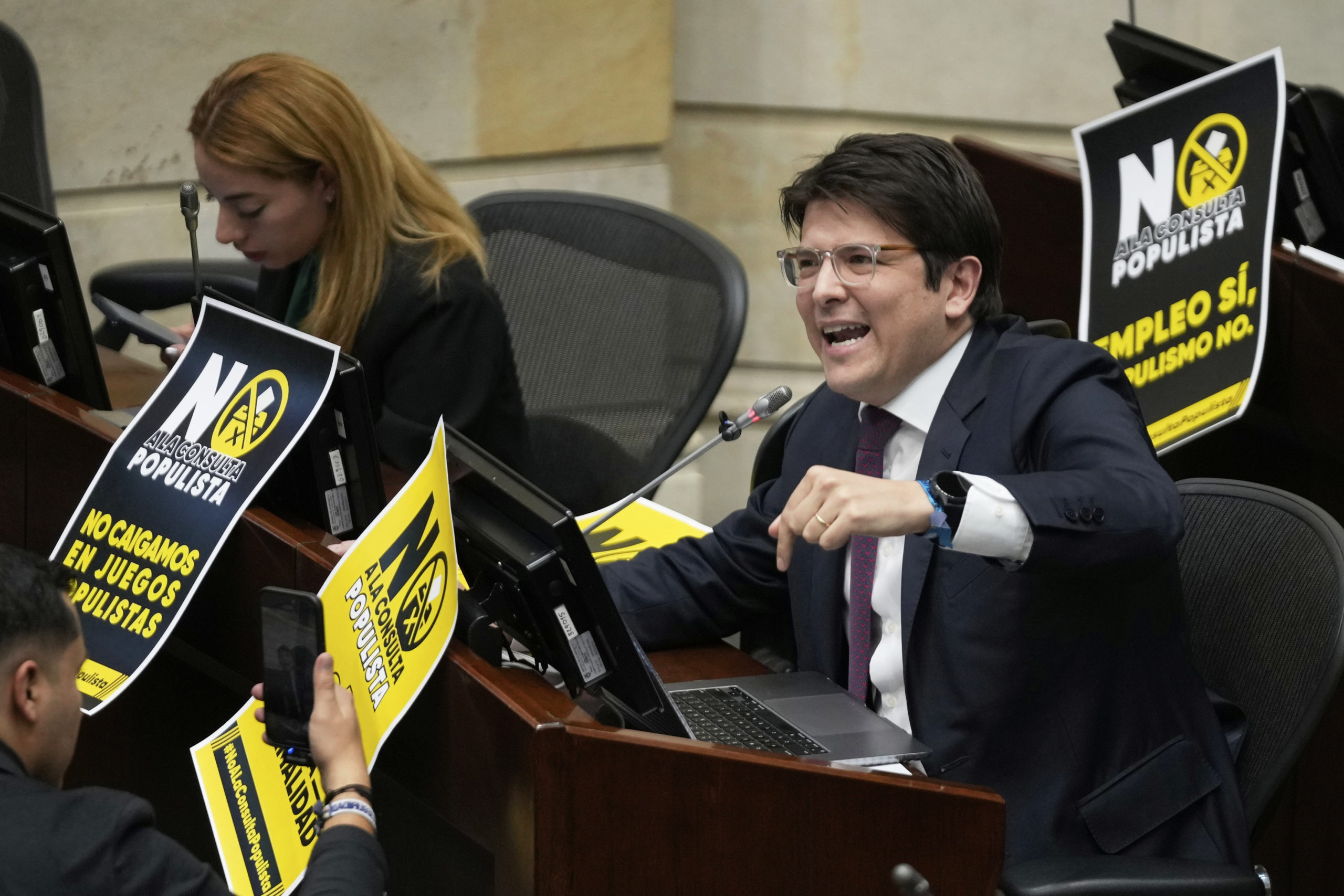 Κολομβία: Ο υποψήφιος για την προεδρία Μιγκέλ Ουρίμπε πυροβολήθηκε στη Μπογοτά – Κρίσιμη η κατάστασή του