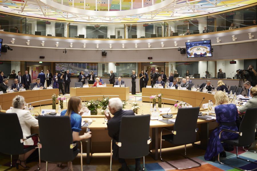 Σύνοδος Κορυφής ΕΕ για την Άμυνα και Ασφάλεια: «Η Ευρώπη πρέπει να καταστεί πιο κυρίαρχη, πιο υπεύθυνη για την άμυνά της και καλύτερα εξοπλισμένη» – Το κείμενο των συμπερασμάτων