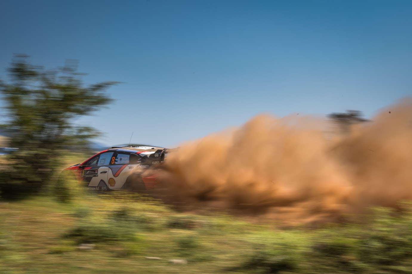 ΕΚΟ Ράλλυ Ακρόπολις 2025: Ο Τάνακ επικεφαλής μετά τις έξι σημερινές ειδικές διαδρομές