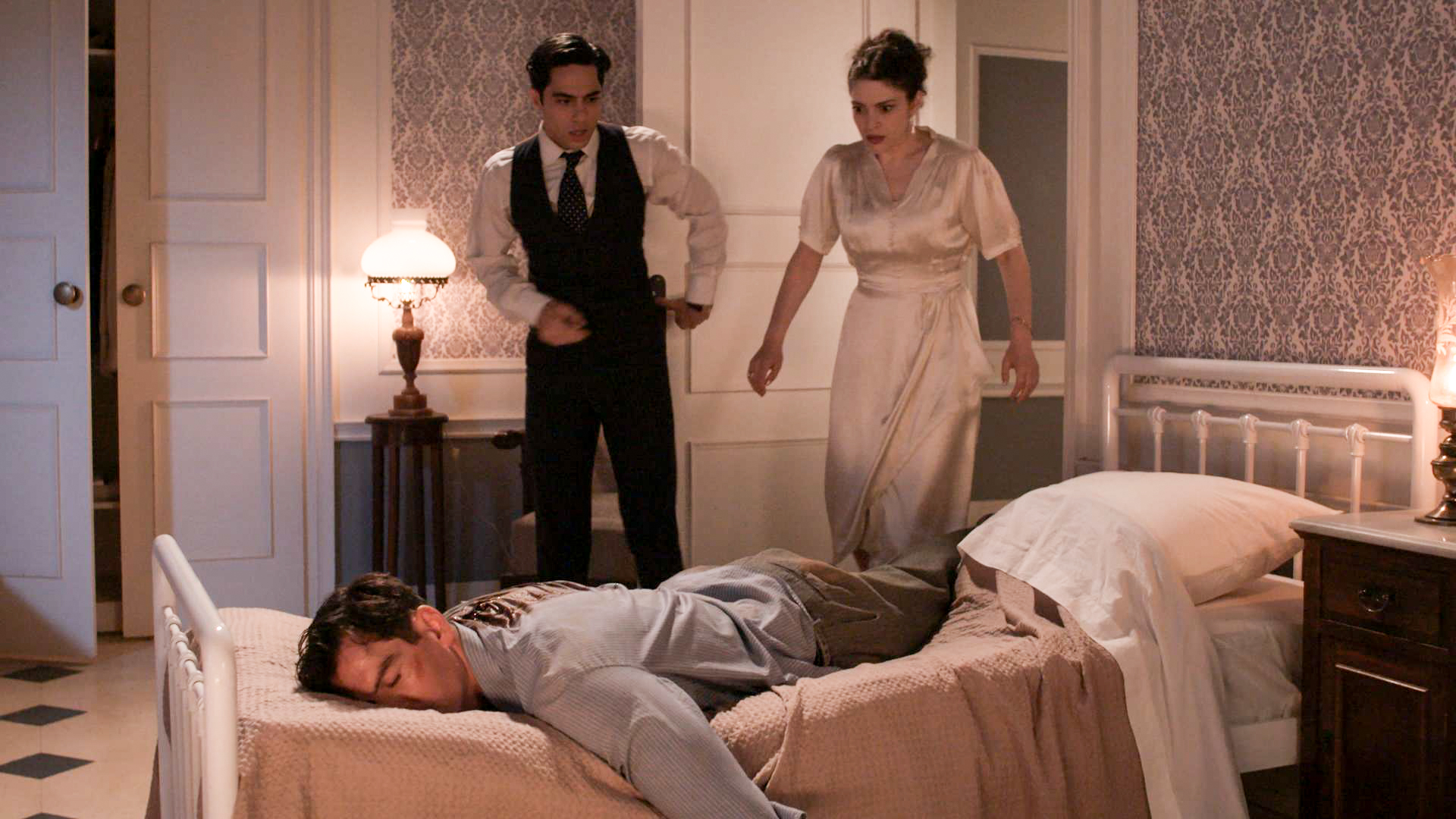 Grand Hotel: Η Αλίκη βρίσκει τον Πέτρο αιμόφυρτο χωρίς τις αισθήσεις του