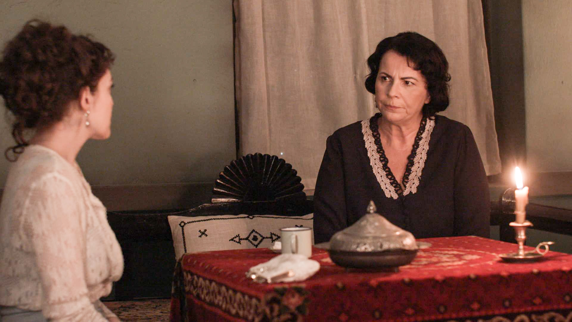 Grand Hotel: Η μητέρα του Πέτρου σοκάρεται από τη σχέση του γιου της με την Αλίκη