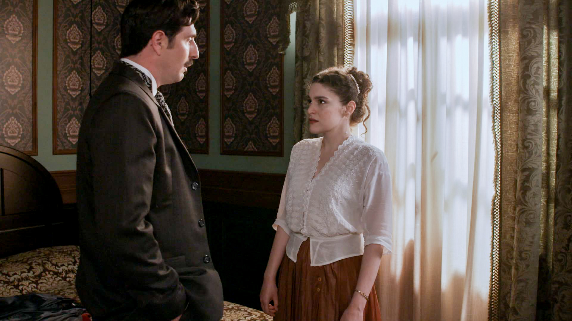 Grand Hotel: Ο Ρήγας αρνείται να δώσει διαζύγιο στην Αλίκη