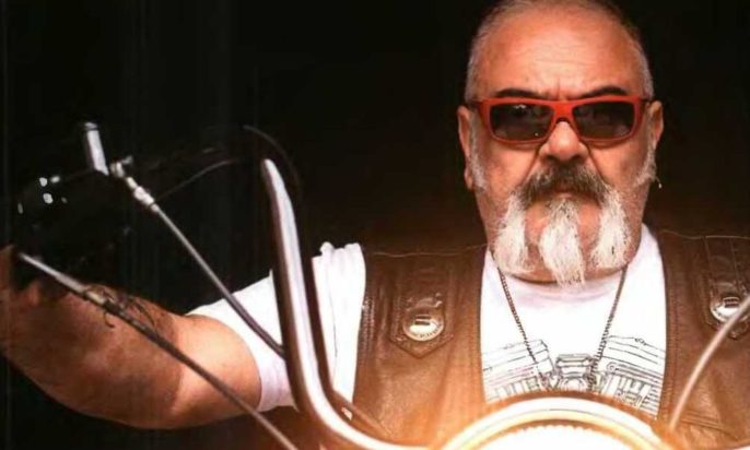 Στηβ Ντούζος