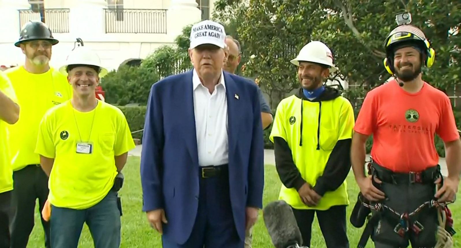 Τραμπ για ενδεχόμενο χτύπημα των ΗΠΑ στο Ιράν: Μπορεί να το κάνω μπορεί και όχι