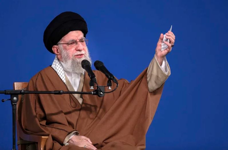Ιράν: Συγχαρητήρια Χαμενεΐ για τη «νίκη» επί του Ισραήλ – «Οποιαδήποτε μελλοντική επίθεση κατά του Ιράν θα έχει μεγάλο κόστος»